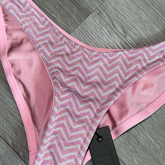 Normal coverage Bathing suit bottom - Picture 2 of 4